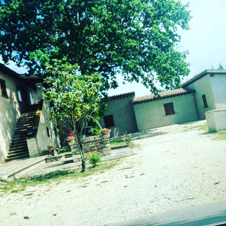 Le Ghiande Guest House Spello Bagian luar foto
