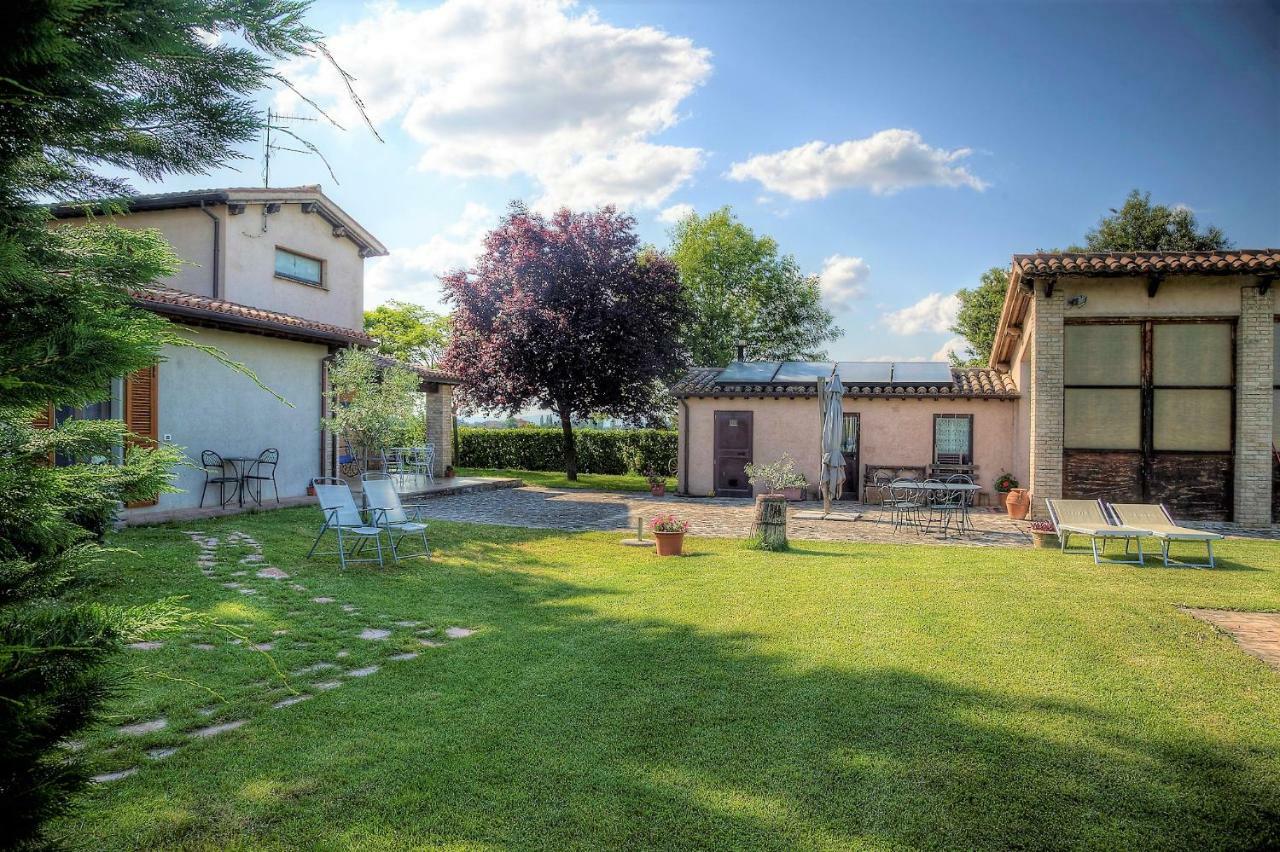 Le Ghiande Guest House Spello Bagian luar foto