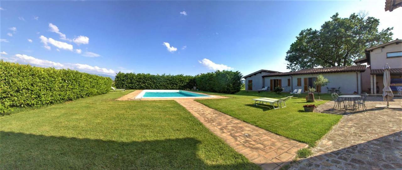 Le Ghiande Guest House Spello Bagian luar foto